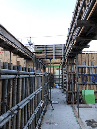 型枠工事の現場写真